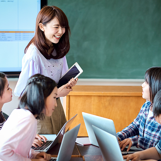 社会政策・将来世代への投資。